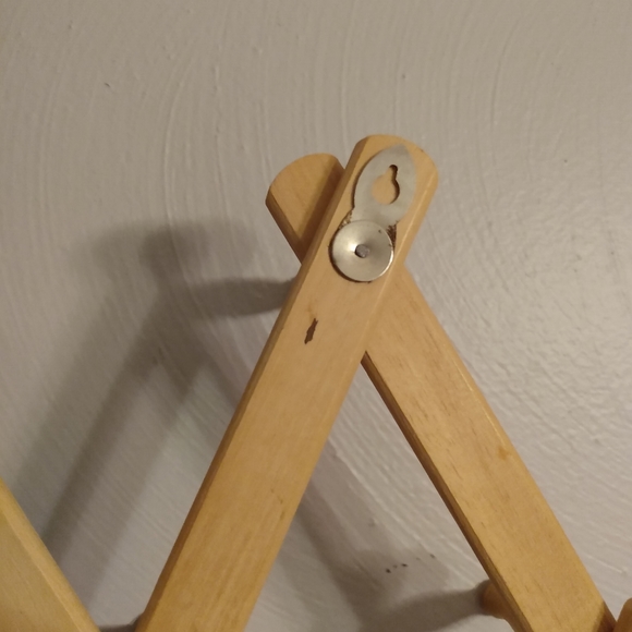 Nevco Oak accordion 10 peg rack - Picture 5 of 8